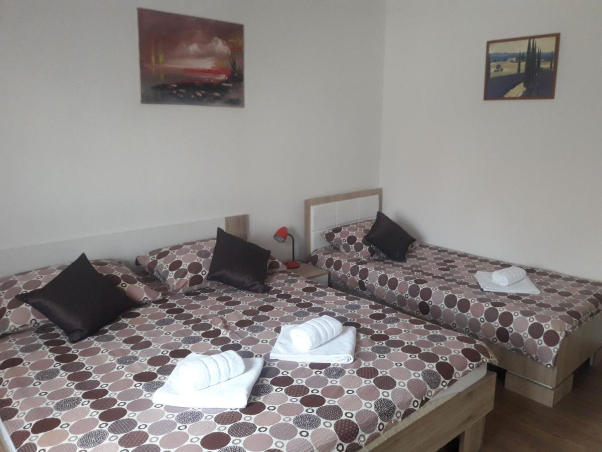Apartment Gabi Смолянац Екстериор снимка