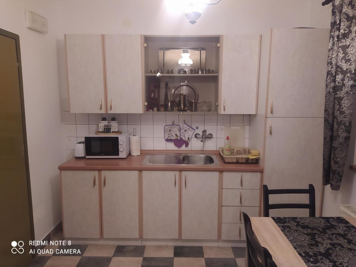 Apartment Gabi Смолянац Екстериор снимка