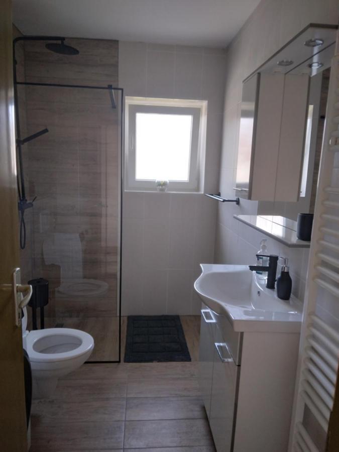Apartment Gabi Смолянац Екстериор снимка