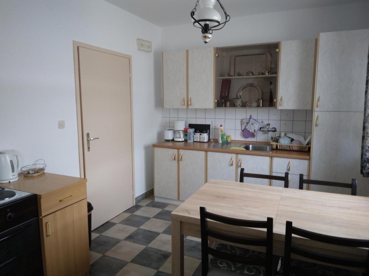 Apartment Gabi Смолянац Екстериор снимка