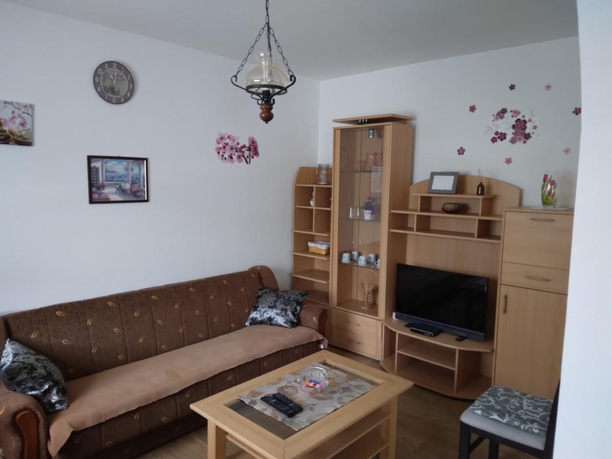 Apartment Gabi Смолянац Екстериор снимка