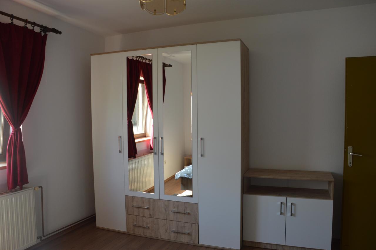 Apartment Gabi Смолянац Екстериор снимка
