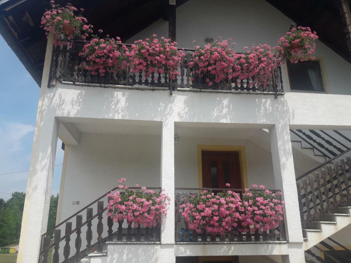 Apartment Gabi Смолянац Екстериор снимка